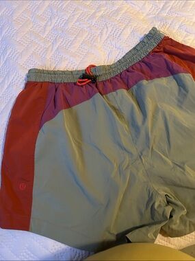 lululemon athletica Olive Green and Burgundy Men’s Athletic Shorts